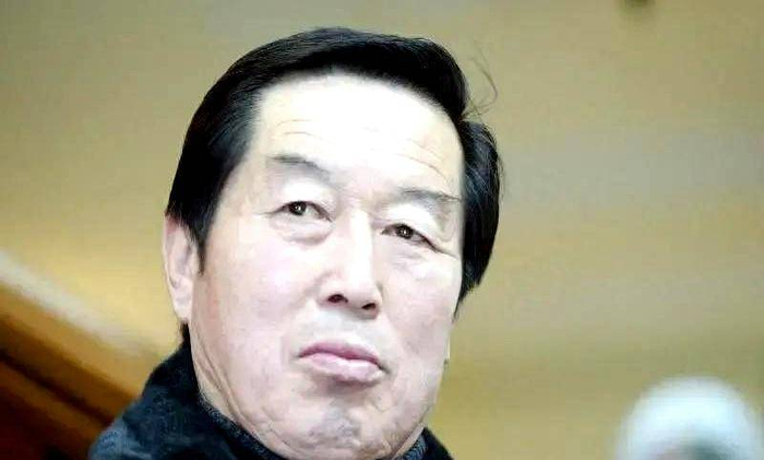 开云APP-体坛丑闻！马俊仁，逼队员集体摘阑尾，亲自给女队员使用禁药！|成绩|马家军|训练|姑娘_新浪体育_新浪新闻